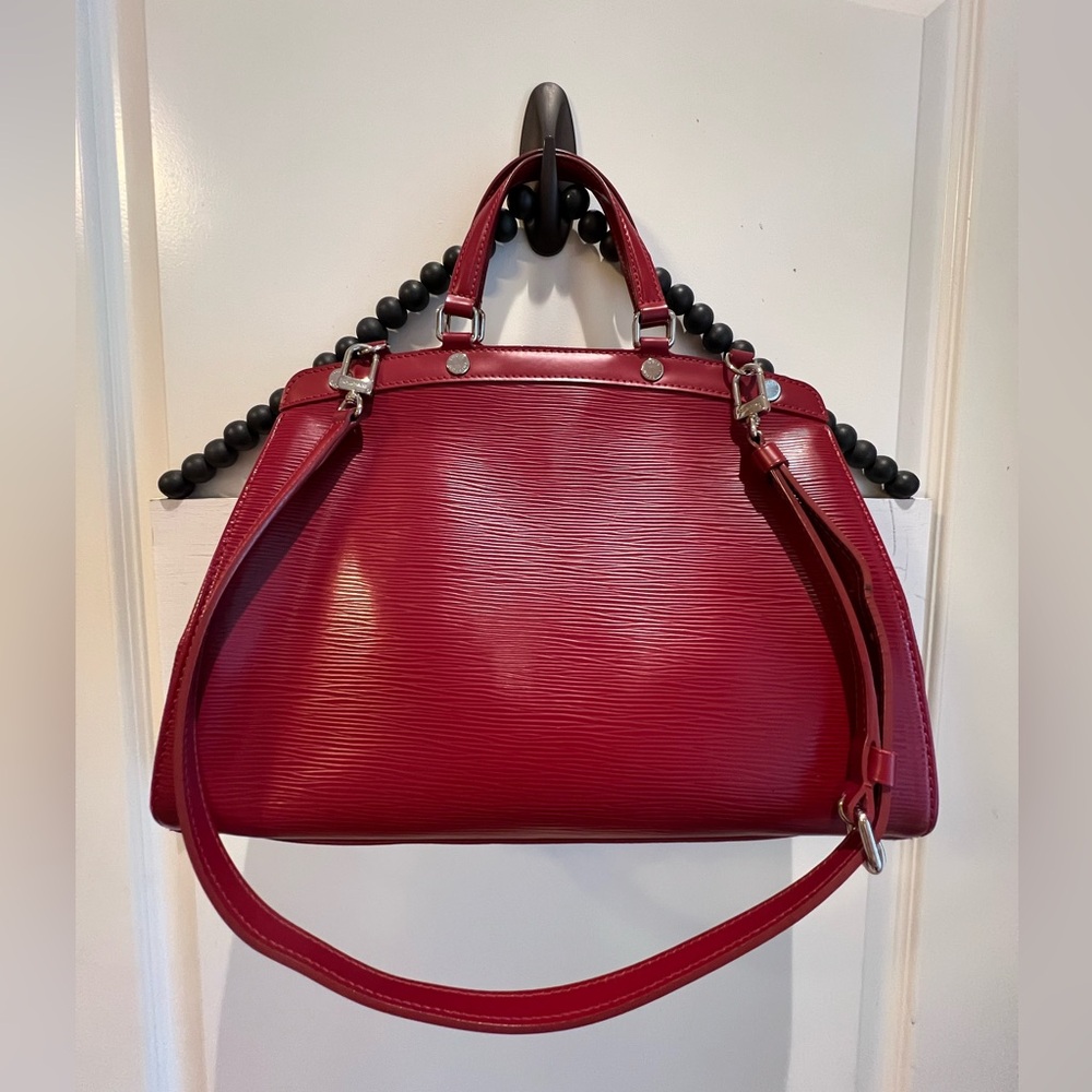 Louis Vuitton EPI Leather Brea MM Rubis Shoulder Purse Tote Bag Two Way LV Red